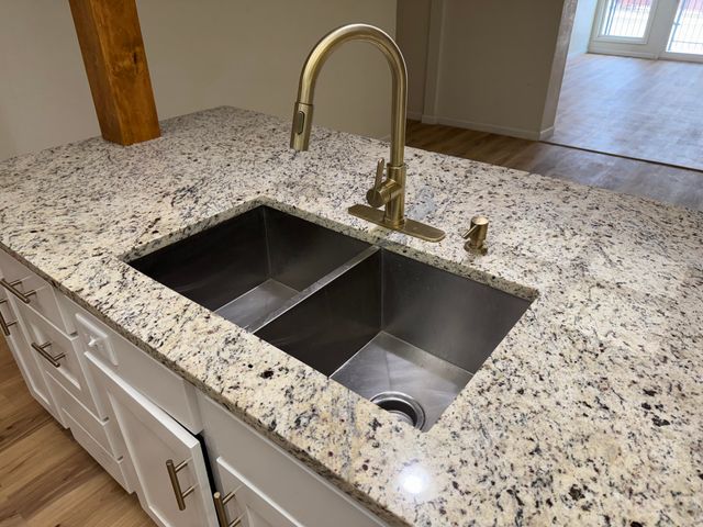 8504 Knoxville Avenue, Lubbock, TX 79423