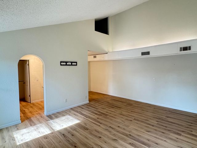 8504 Knoxville Avenue, Lubbock, TX 79423