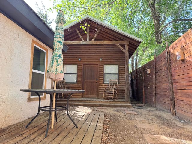 8504 Knoxville Avenue, Lubbock, TX 79423