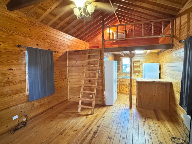 8504 Knoxville Avenue, Lubbock, TX 79423