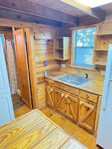 8504 Knoxville Avenue, Lubbock, TX 79423