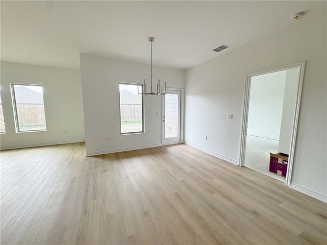 2105 Fury, Portland, TX 78374