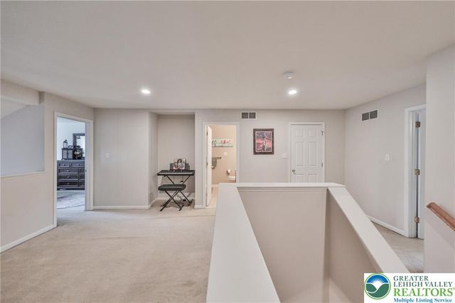 4034 Evergreen Road, South Whitehall Twp, PA 18104