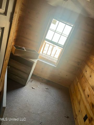 1025 Lake Arrowhead Drive, Hickory Flat, MS 38633