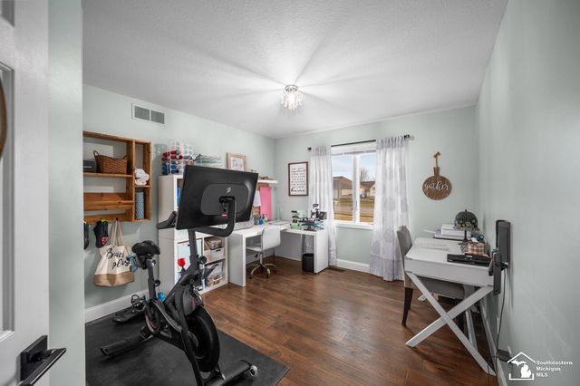 4325 Partridge Lane, Newport, MI 48166