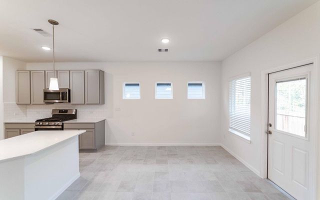 10604 Altitude Way, Conroe, TX 77303