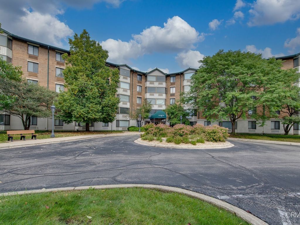 470 FAWELL Boulevard 304, Glen Ellyn, IL 60137 — exterior