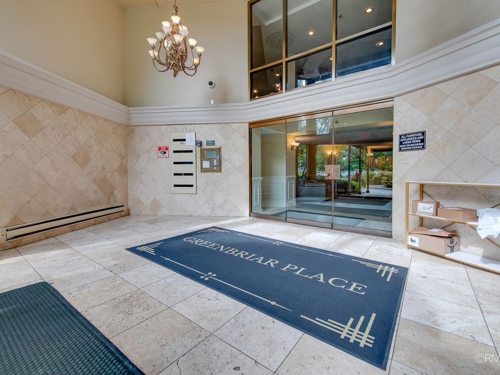 470 FAWELL Boulevard 304, Glen Ellyn, IL 60137 — photo 2