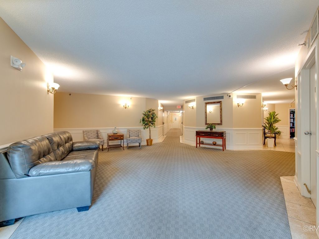470 FAWELL Boulevard 304, Glen Ellyn, IL 60137 — photo 4