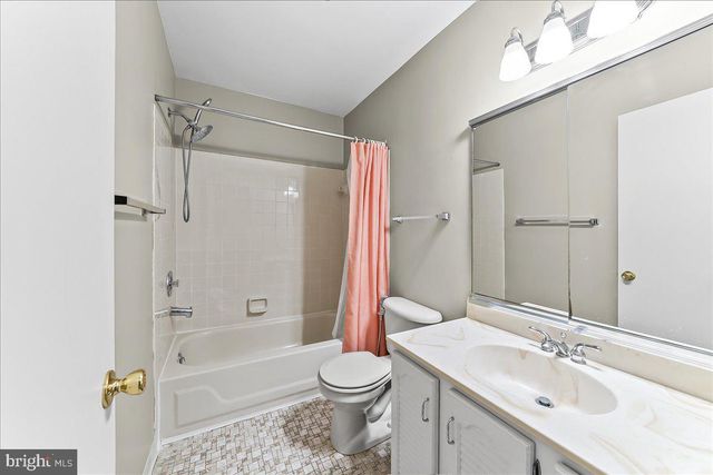 850 STOCKBRIDGE DR, Hockessin, DE 19707