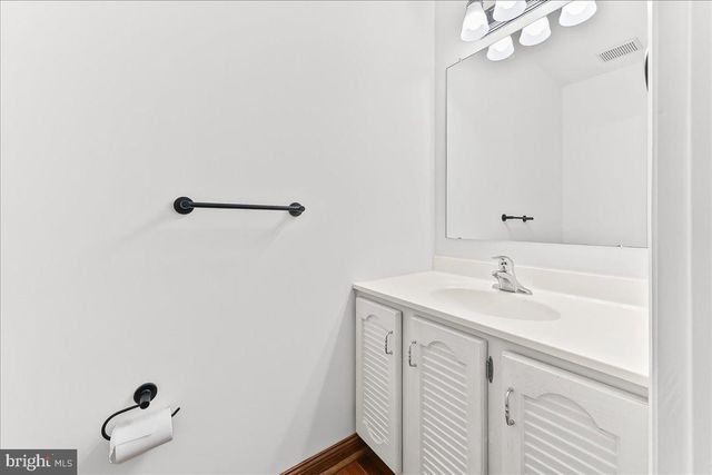 850 STOCKBRIDGE DR, Hockessin, DE 19707