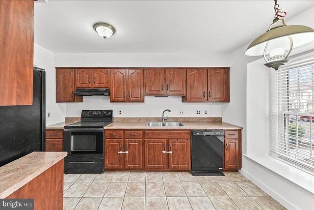 850 STOCKBRIDGE DR, Hockessin, DE 19707