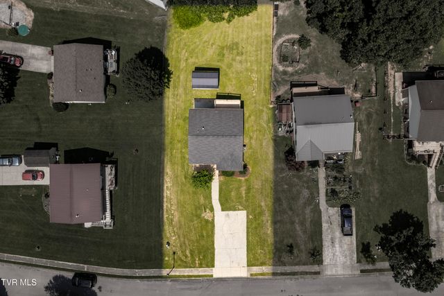 1005 Phillip Drew Drive, Johnson City, TN 37604