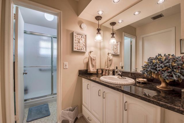 5510 Tamberlane Circle 343, Palm Beach Gardens, FL 33418