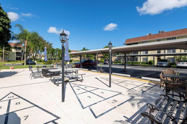 5510 Tamberlane Circle 343, Palm Beach Gardens, FL 33418