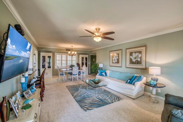 5510 Tamberlane Circle 343, Palm Beach Gardens, FL 33418