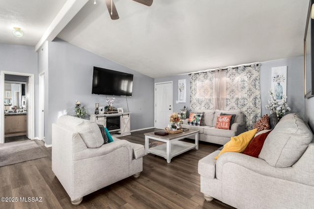 4230 W Camino Del Yucca, Sahuarita, AZ 85629