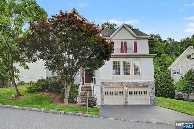 29 Skytop Ridge, Oakland, NJ 07436