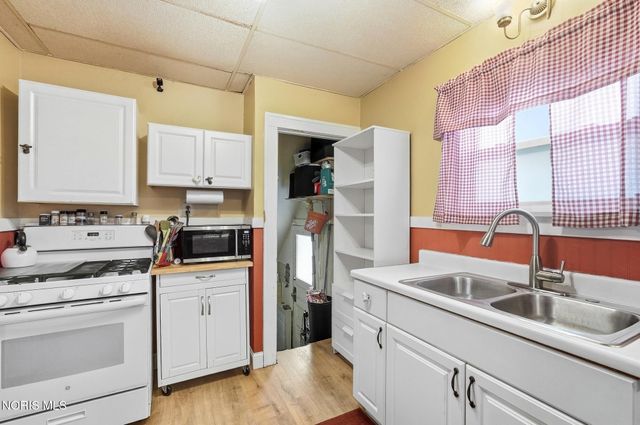 5114 Douglas Road, Toledo, OH 43613