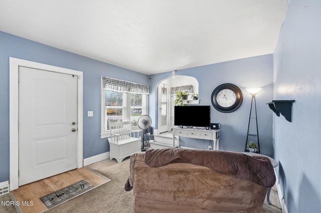 5114 Douglas Road, Toledo, OH 43613