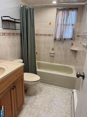 292 Hoover Avenue 6, Bloomfield, NJ 07003