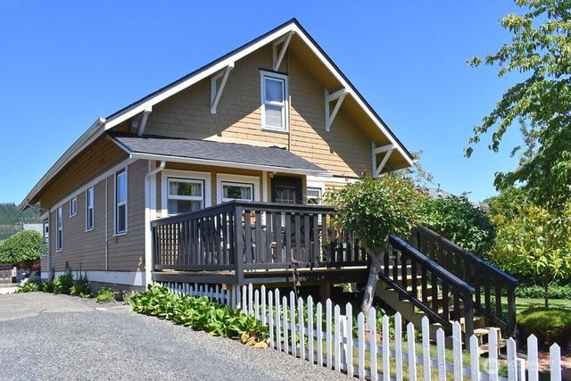 673 SW Chehalis Avenue, Chehalis, WA 98532