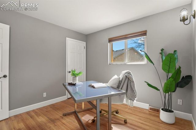 23 Crescent Lane, Colorado Springs, CO 80904