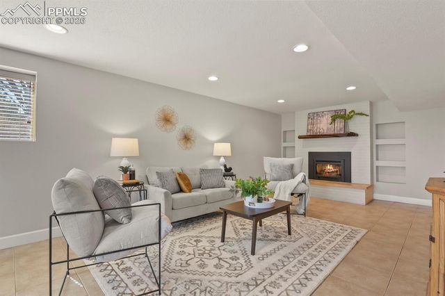 23 Crescent Lane, Colorado Springs, CO 80904