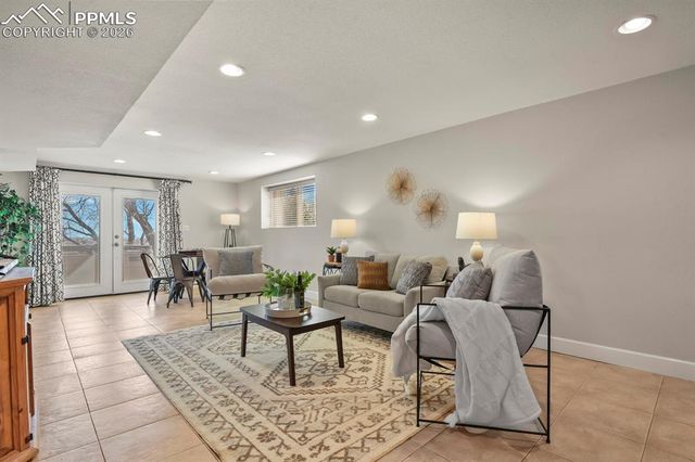 23 Crescent Lane, Colorado Springs, CO 80904