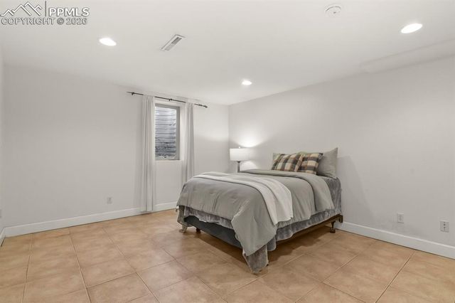 23 Crescent Lane, Colorado Springs, CO 80904