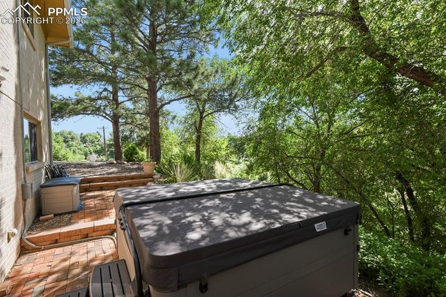 23 Crescent Lane, Colorado Springs, CO 80904