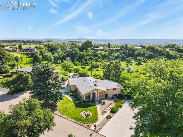 23 Crescent Lane, Colorado Springs, CO 80904