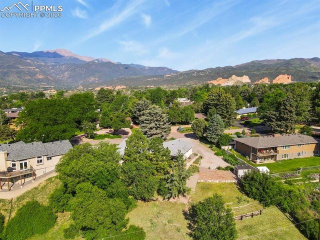 23 Crescent Lane, Colorado Springs, CO 80904