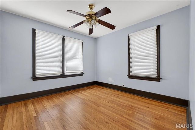 2164 Knox Ave, St Louis, MO 63139