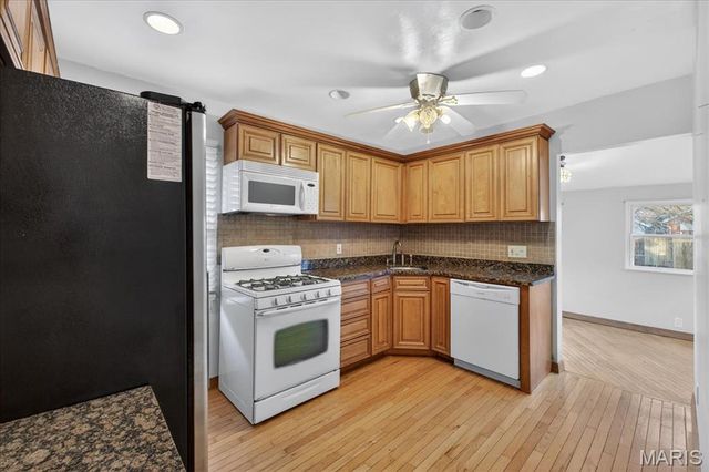 2164 Knox Ave, St Louis, MO 63139