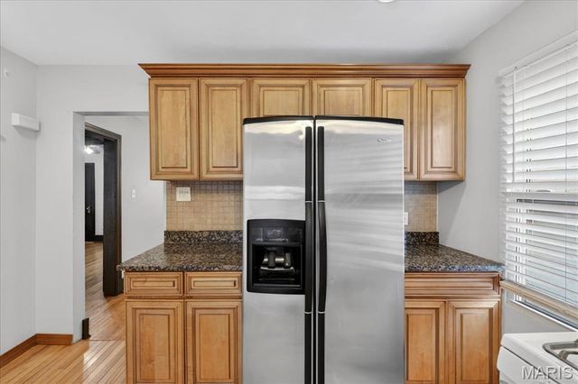 2164 Knox Ave, St Louis, MO 63139