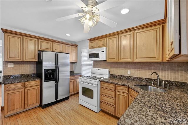 2164 Knox Ave, St Louis, MO 63139