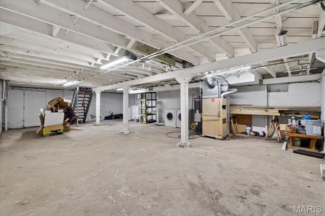 2164 Knox Ave, St Louis, MO 63139