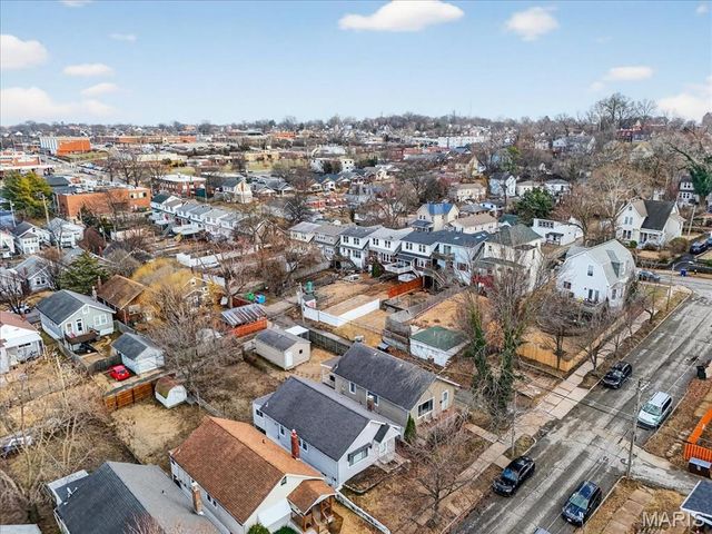 2164 Knox Ave, St Louis, MO 63139