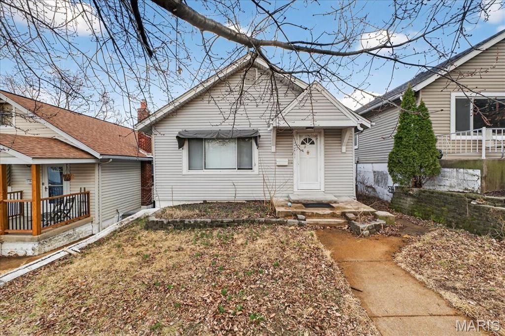 2164 Knox Ave, St Louis, MO 63139