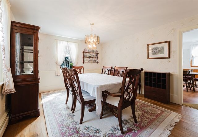 10 Old Mattapoisett Neck Rd, Mattapoisett, MA 02739