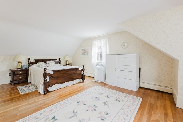 10 Old Mattapoisett Neck Rd, Mattapoisett, MA 02739