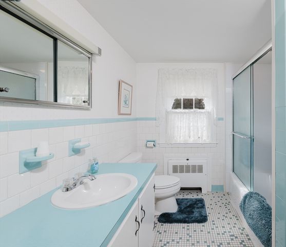10 Old Mattapoisett Neck Rd, Mattapoisett, MA 02739