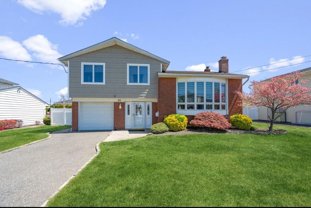 53 West End Avenue, Massapequa, NY 11758