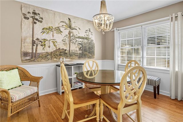 1460 Ocean Blvd 101, St Simons Island, GA 31522