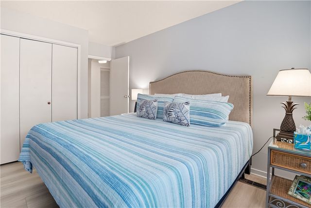 1460 Ocean Blvd 101, St Simons Island, GA 31522