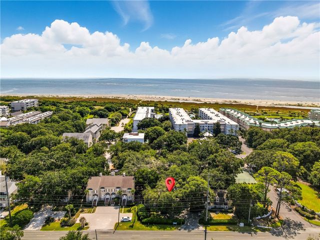 1460 Ocean Blvd 101, St Simons Island, GA 31522