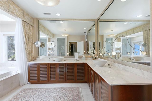 4839 GIVENS COURT, Sarasota, FL 34242