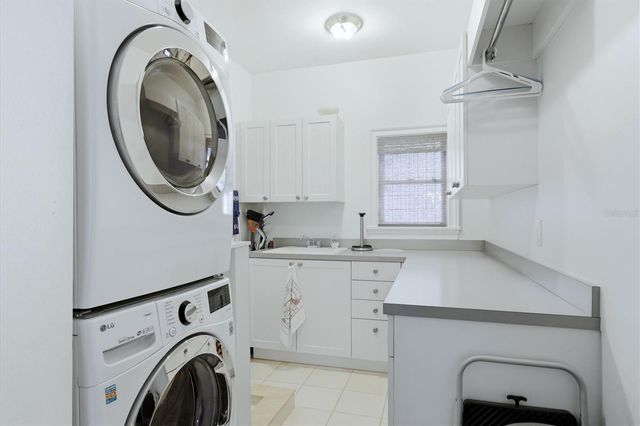 4839 GIVENS COURT, Sarasota, FL 34242