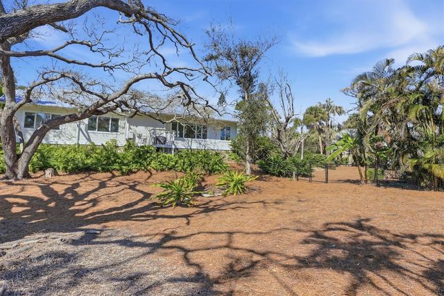 4839 GIVENS COURT, Sarasota, FL 34242